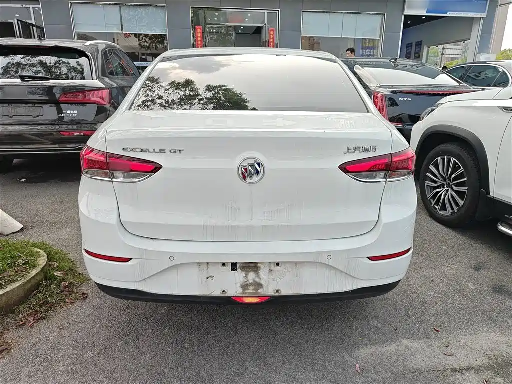 Buick Excelle 2021 Facelift Exemplar 1.5L Auto Progressive фото 4