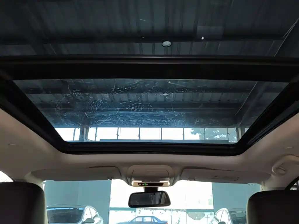 Cadillac XT5 2017 2016 25T Luxury Model