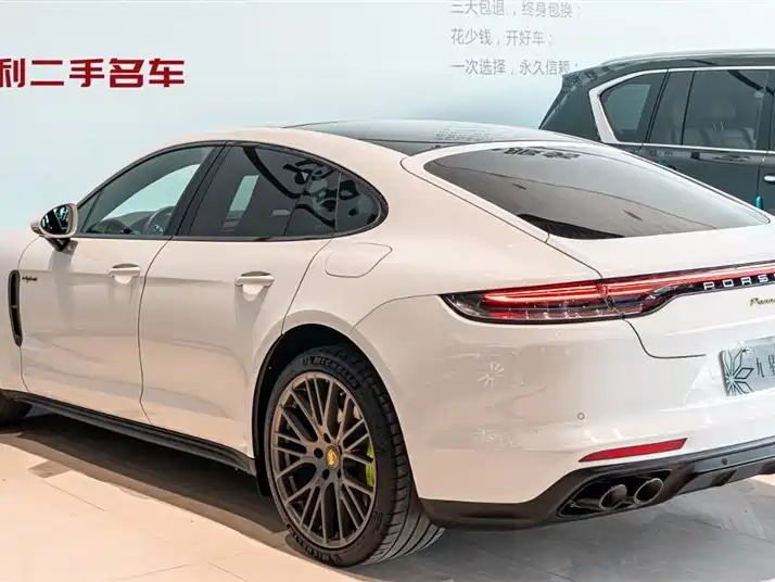 PORSCHE PANAMERA NEW ENERGY