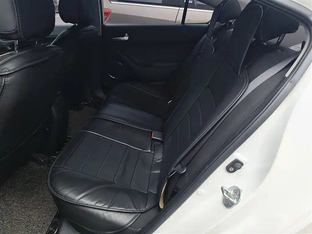 Kia K3 2016 1.6L Automatic GLS фото 13