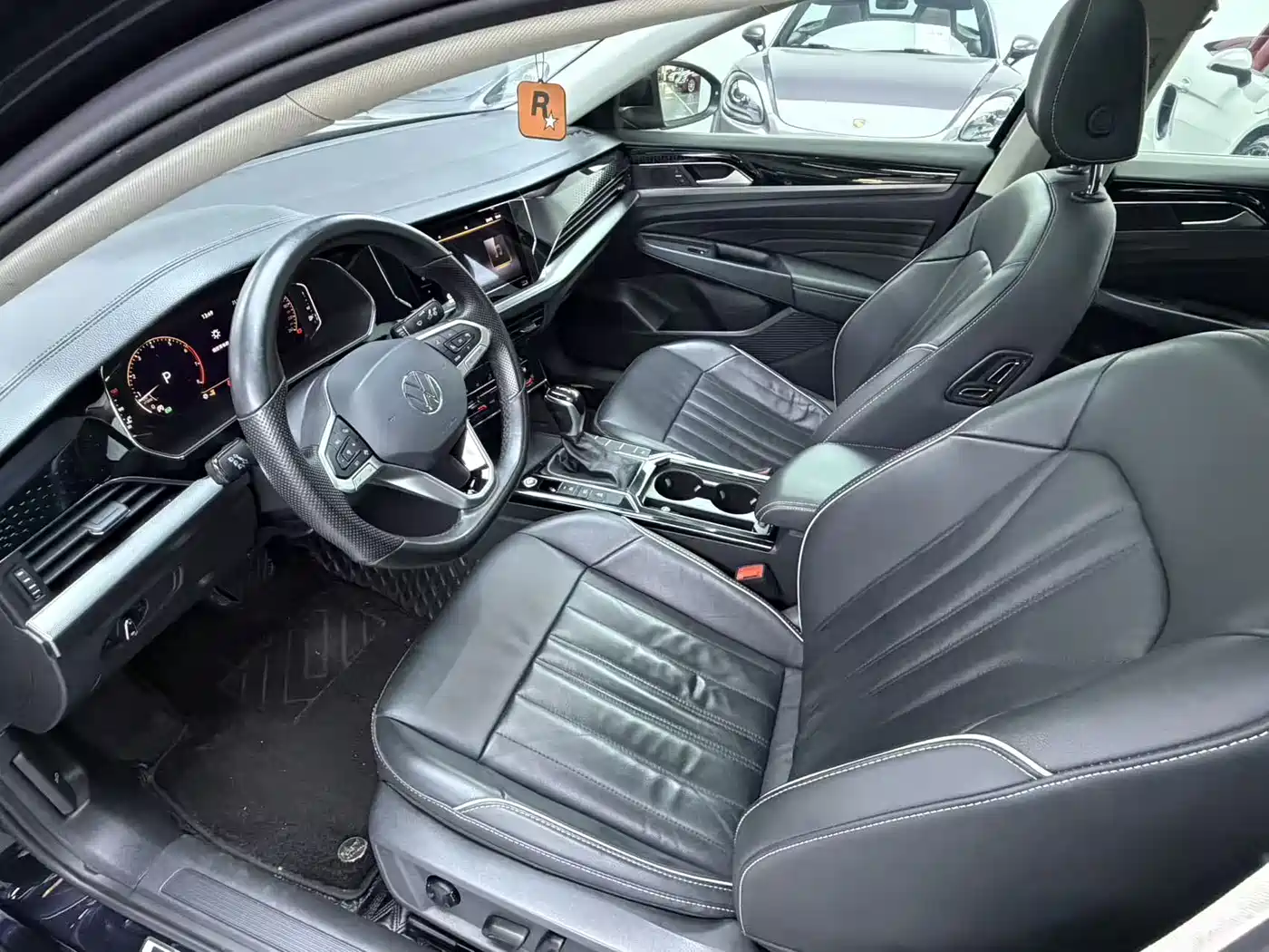 Volkswagen Passat 2023 330TSI Starlight Elite Edition фото 4