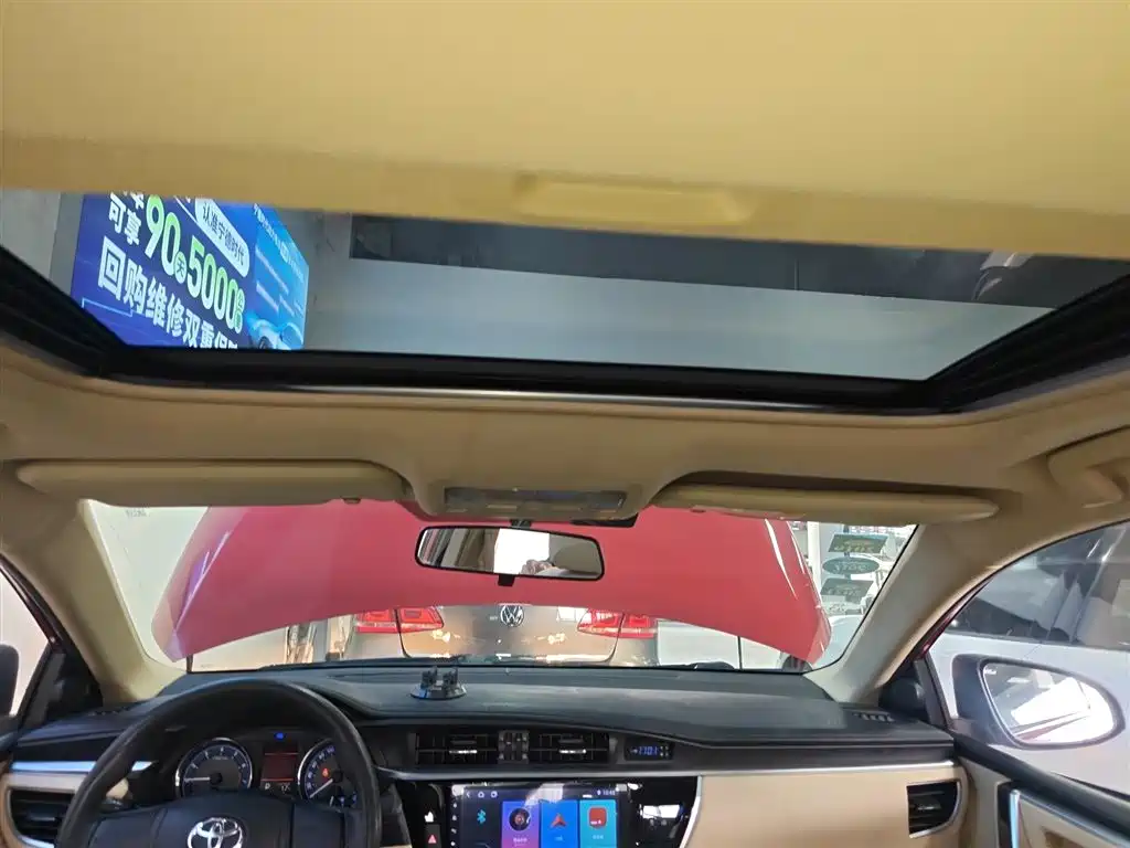 Toyota Corolla 2014 1.6L CVT GL-i фото 18
