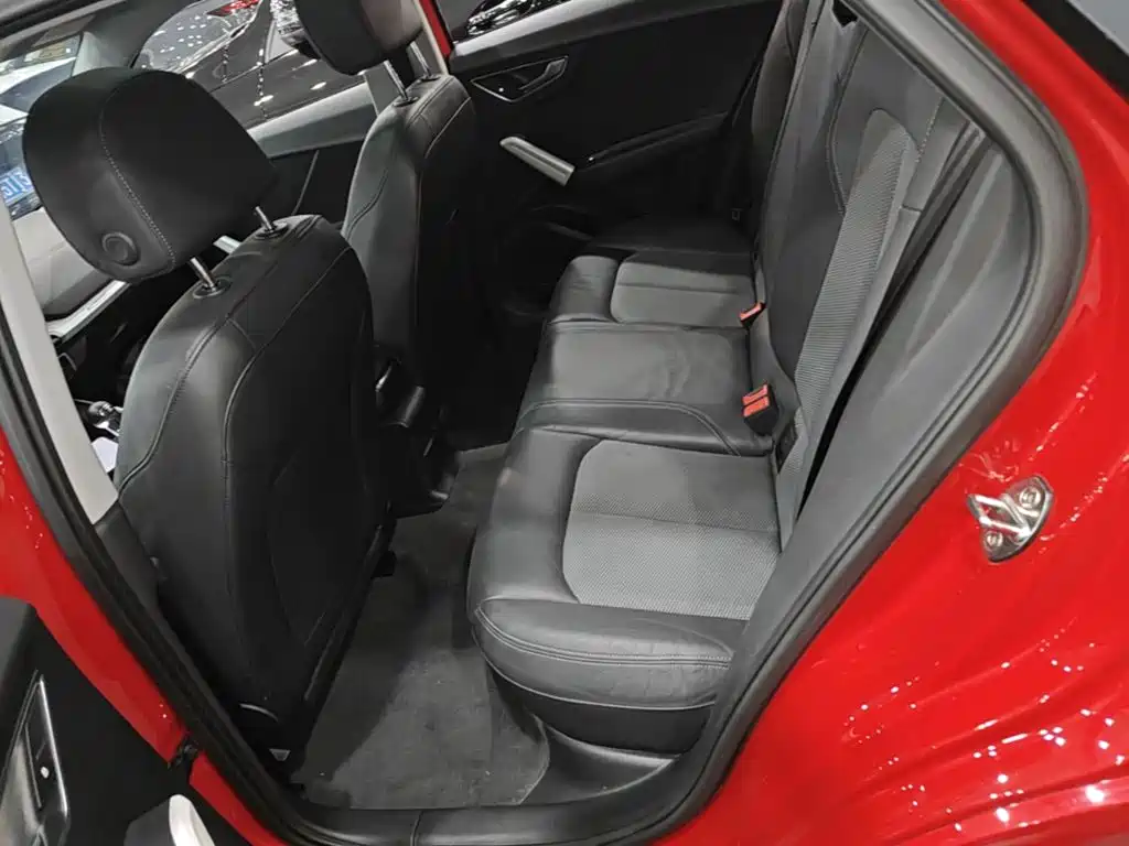 Фото 17 - Audi Q2L