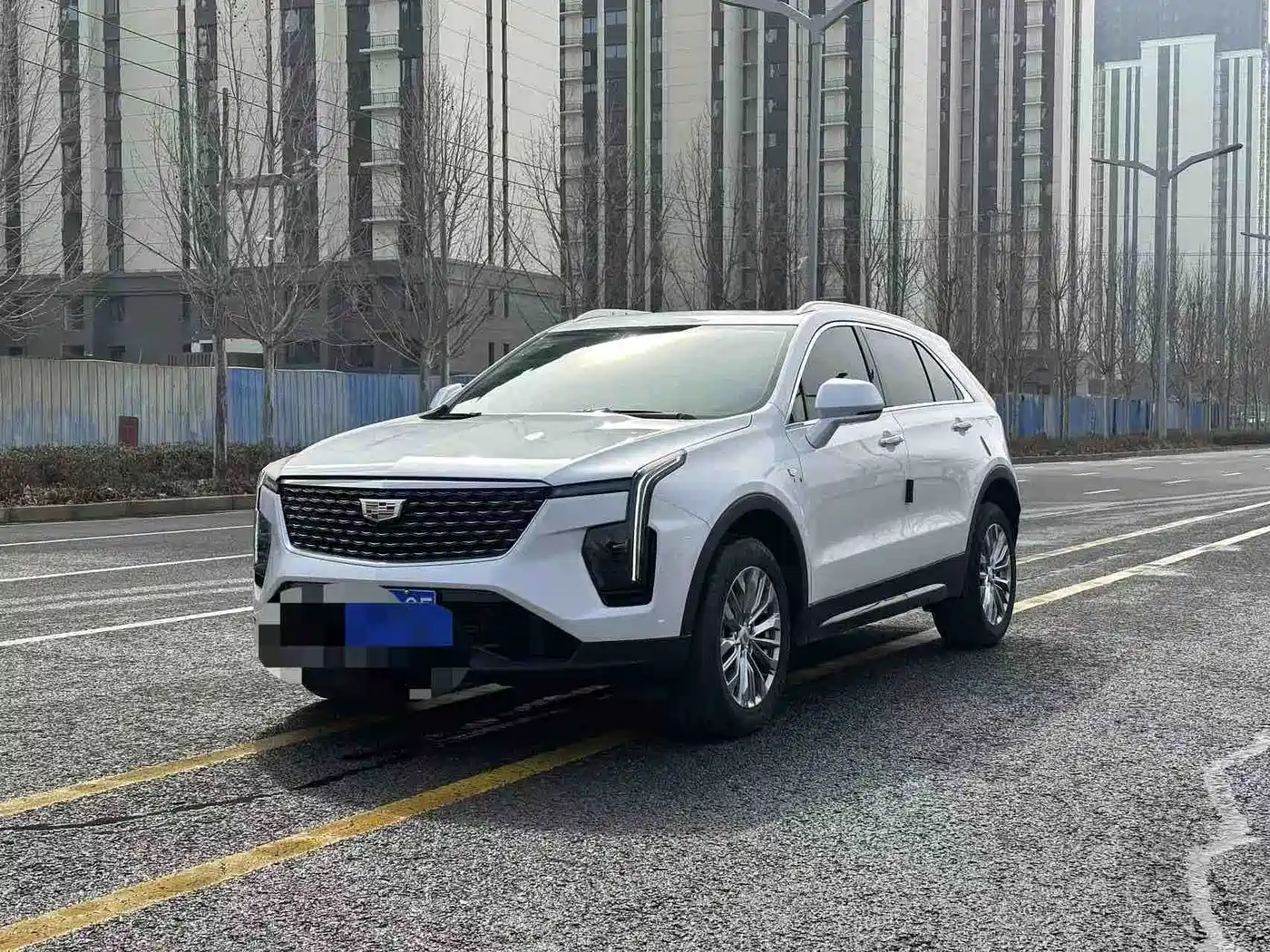 Cadillac XT4 2025 2024 28T 2WD Luxury