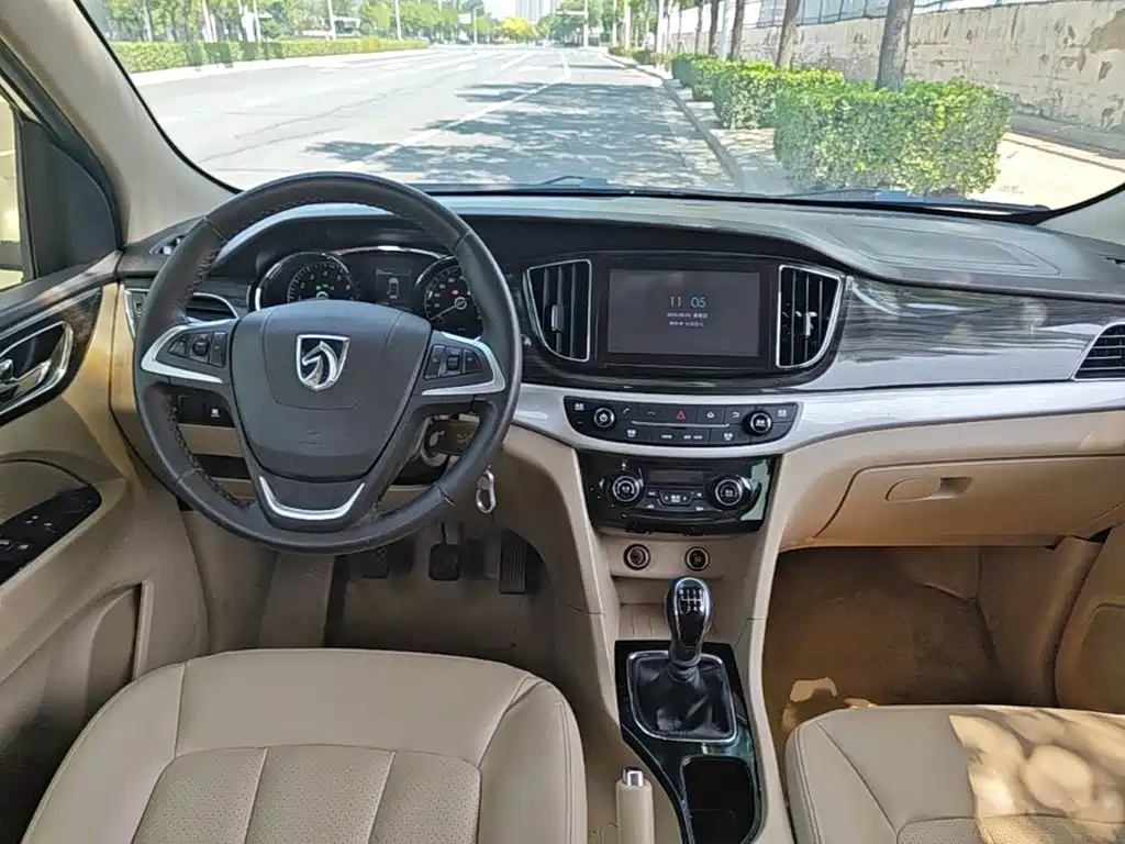 Фото 10 - Baojun 730