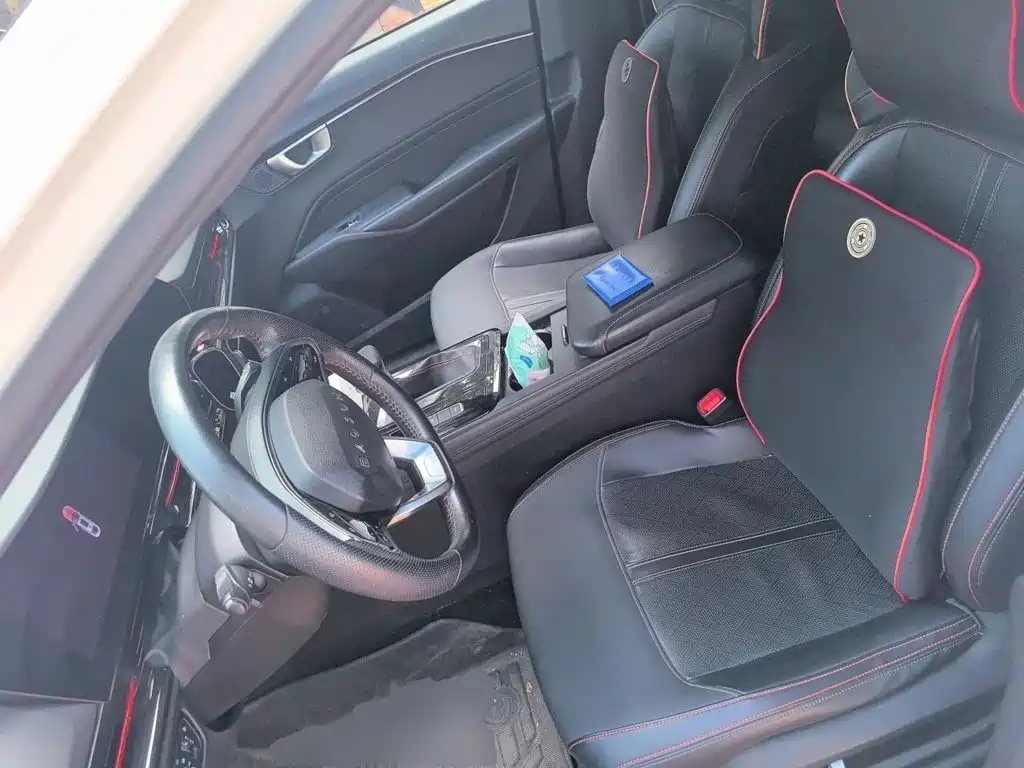 Baojun RC-6 2019 2019 1.5T CVT 24-hour Online Flagship