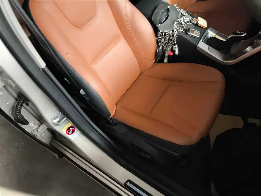 Фото 25 - Volvo S60
