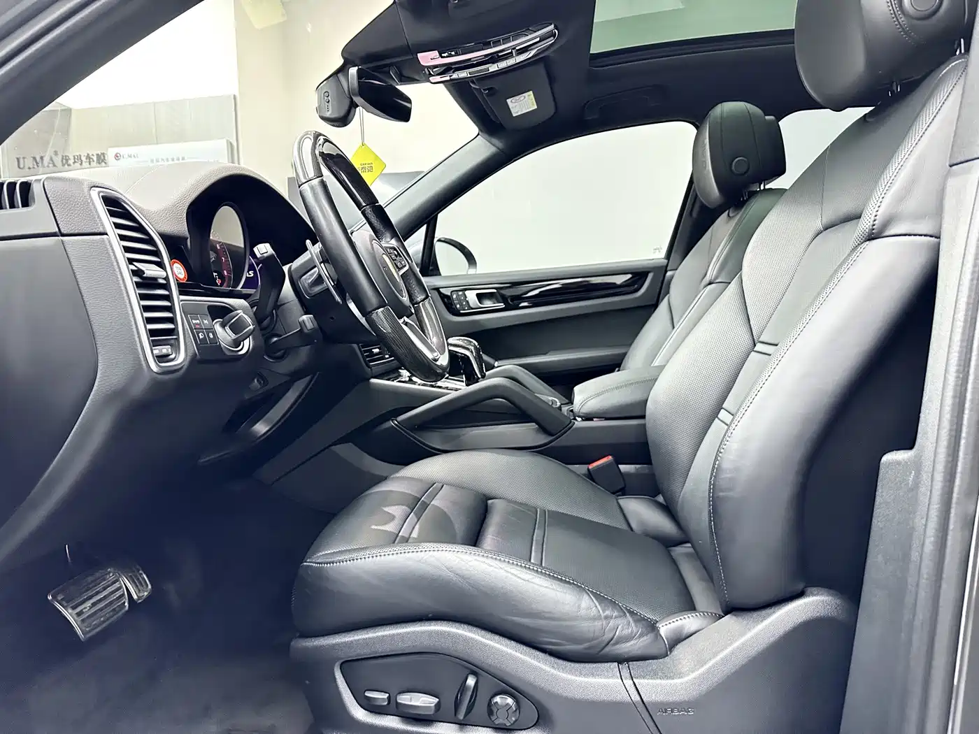 Фото 10 - Porsche Cayenne