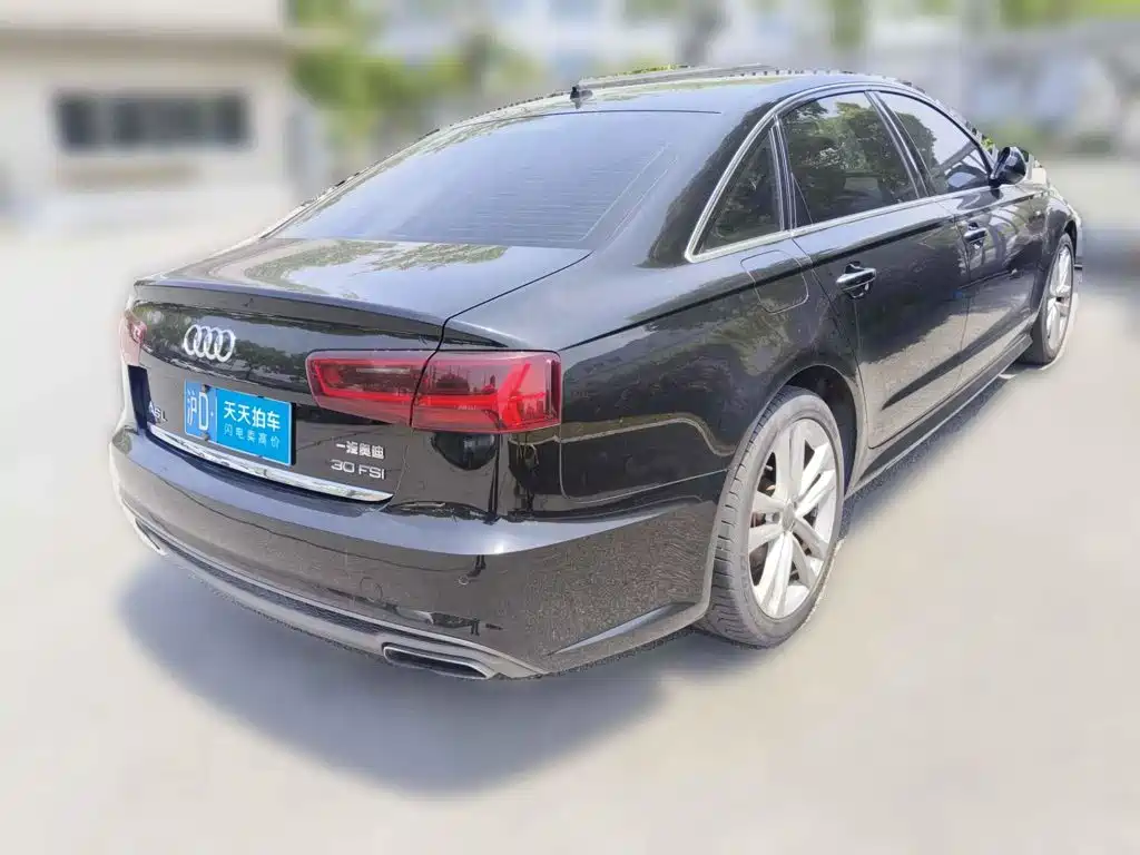 Photo 2 - Audi A6L