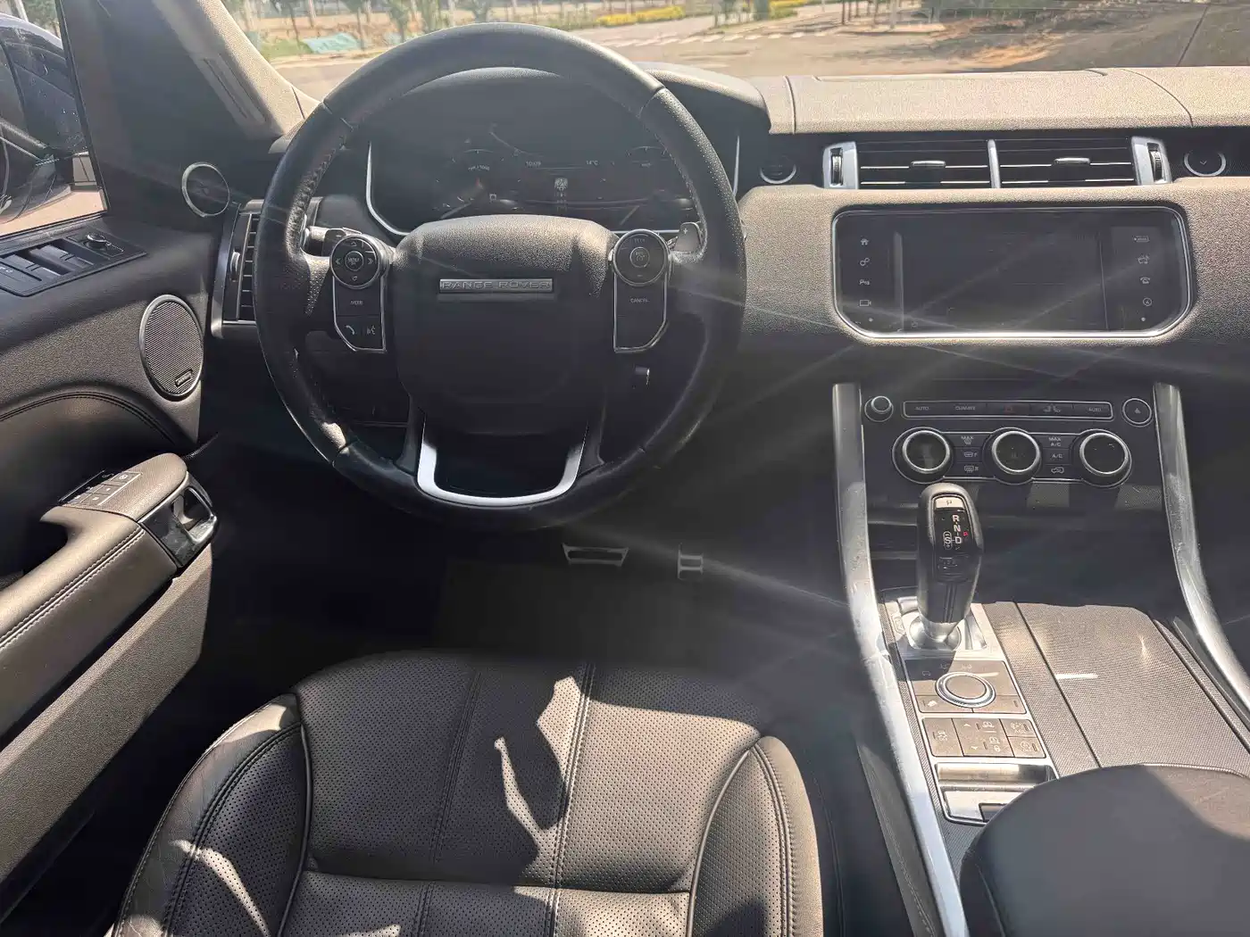 Фото 17 - Land Rover Range Rover Sport