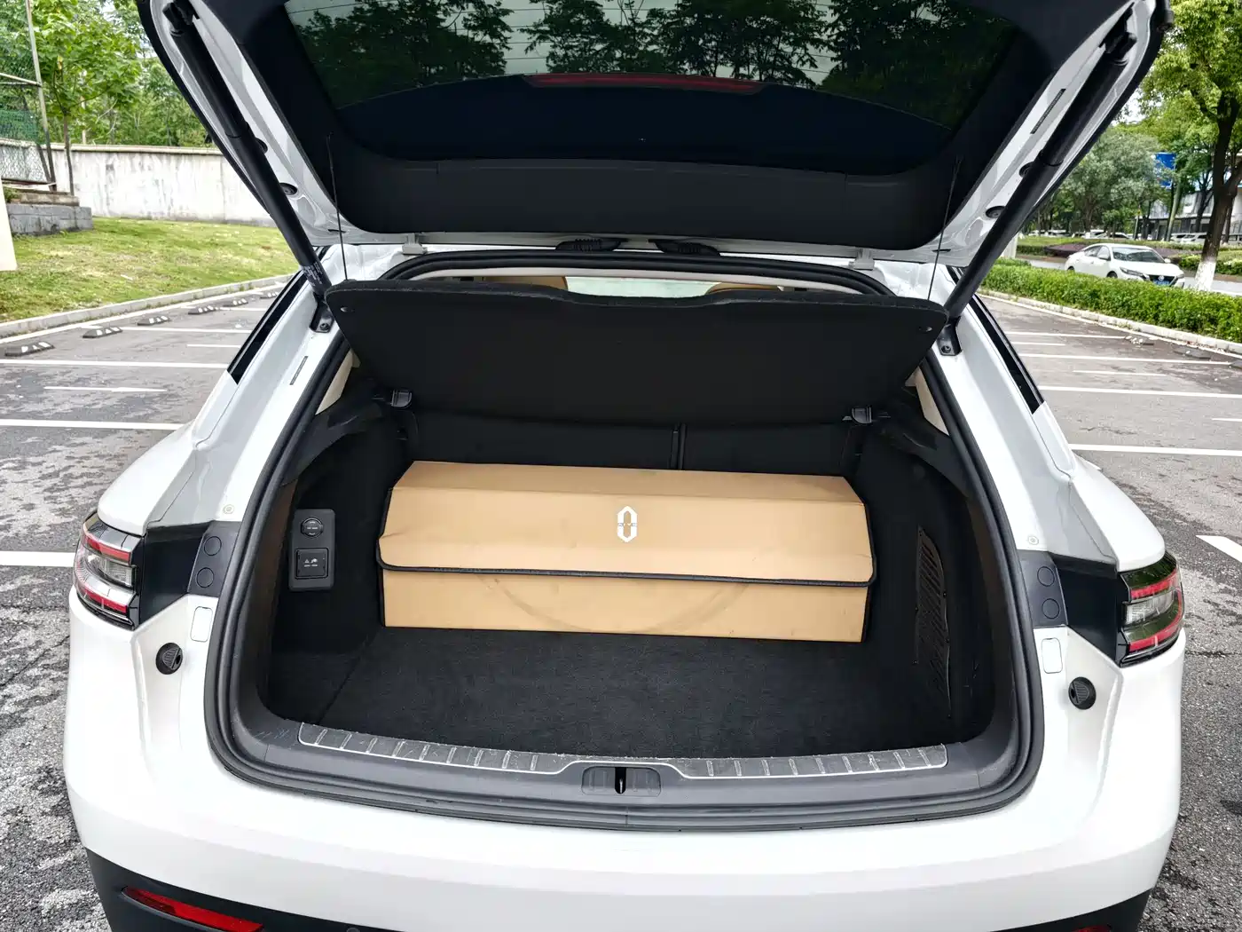 AITO Wenjie AITO M5 2022 Extended Range AWD Ultimate Edition фото 17