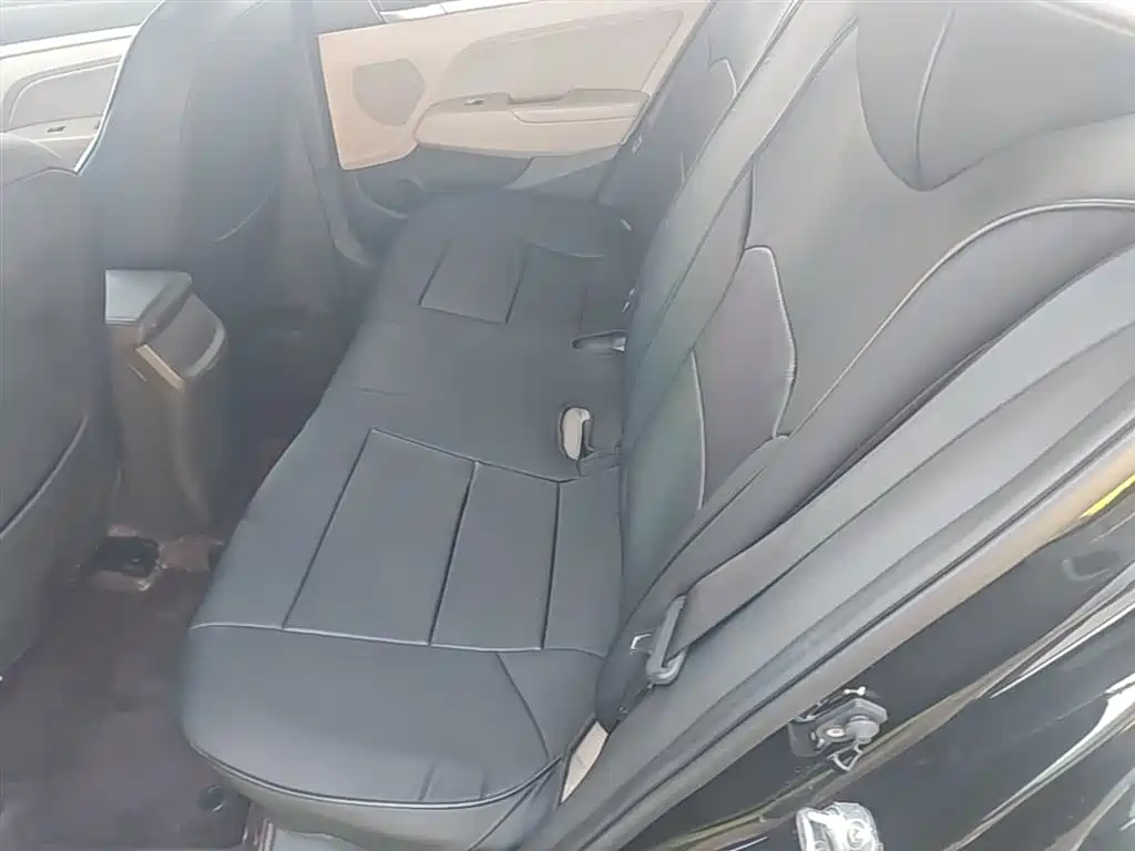 Hyundai Elantra 2016 Model 1.6L Automatic Smart Elite фото 13