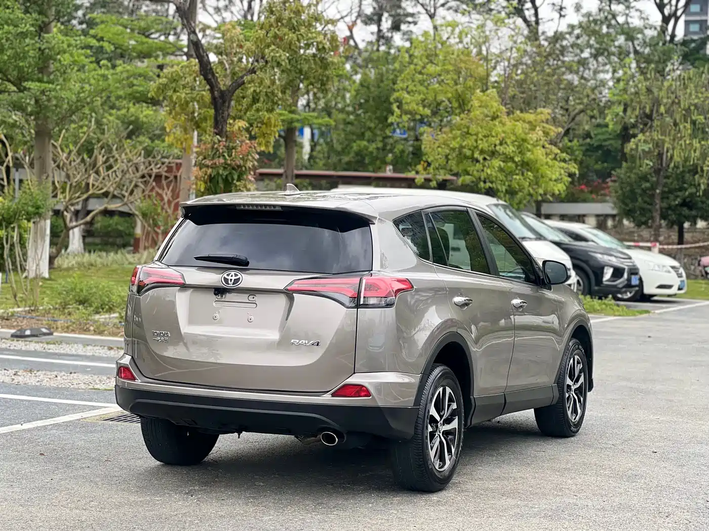 Toyota RAV4 Rongfang 2019 2.0L CVT 2WD Trend Edition China VI фото 6