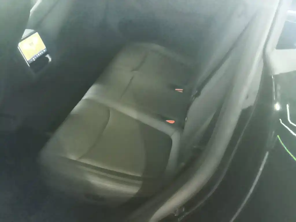 Tesla Model Y 2026 2025 Rear-Wheel Drive