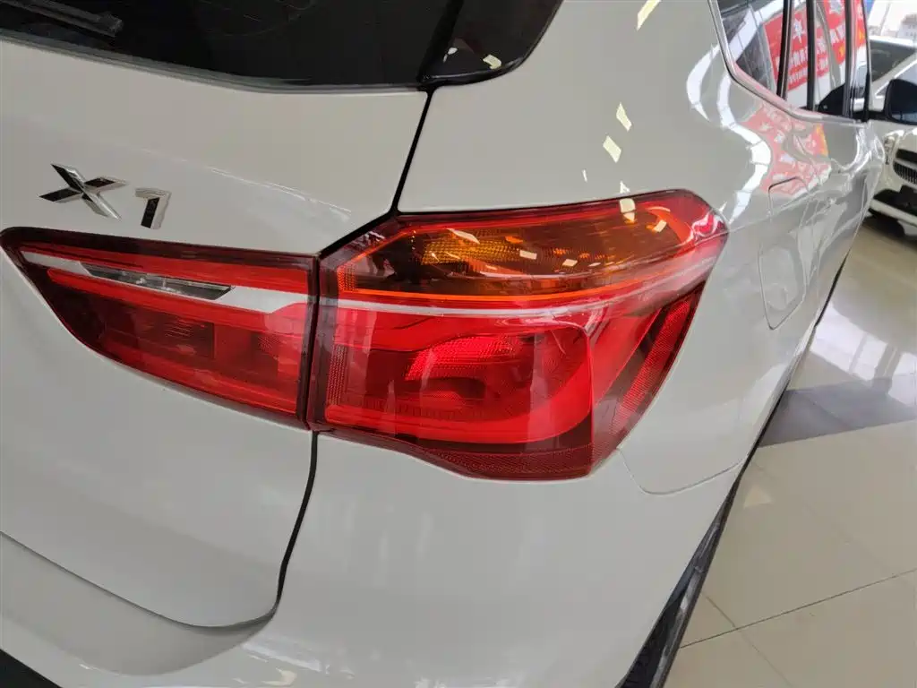 BMW X1 2018 sDrive18Li Premium Model фото 24
