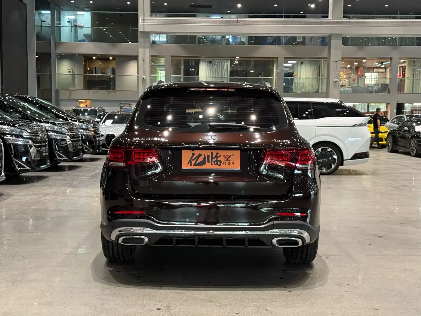 MERCEDES-BENZ GLC