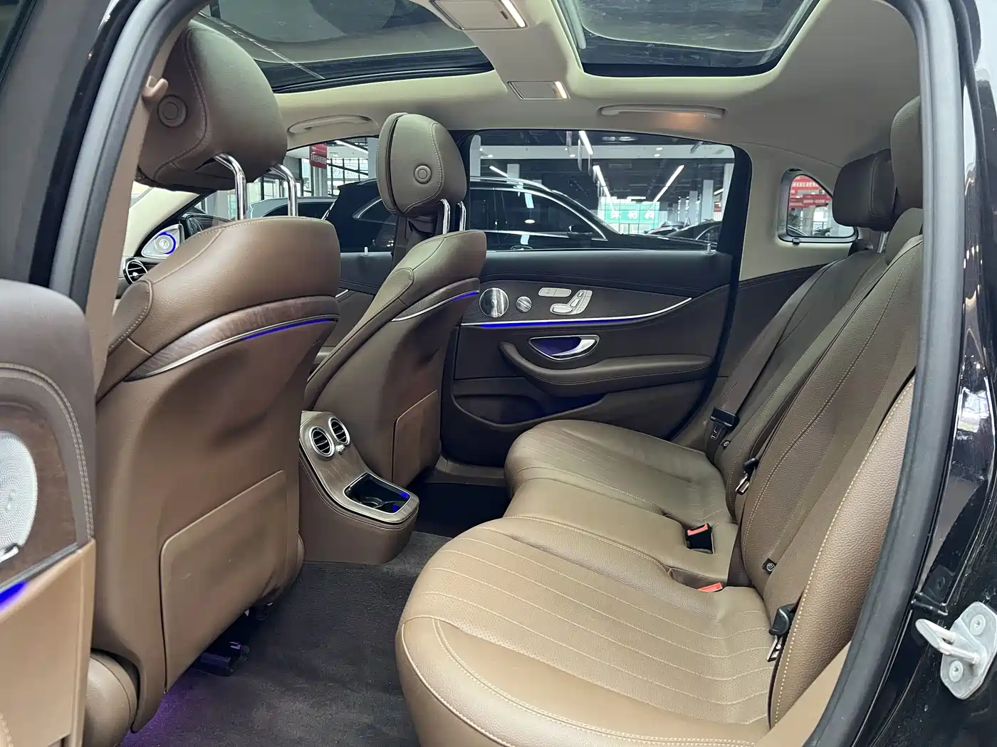 MERCEDES-BENZ E CLASS