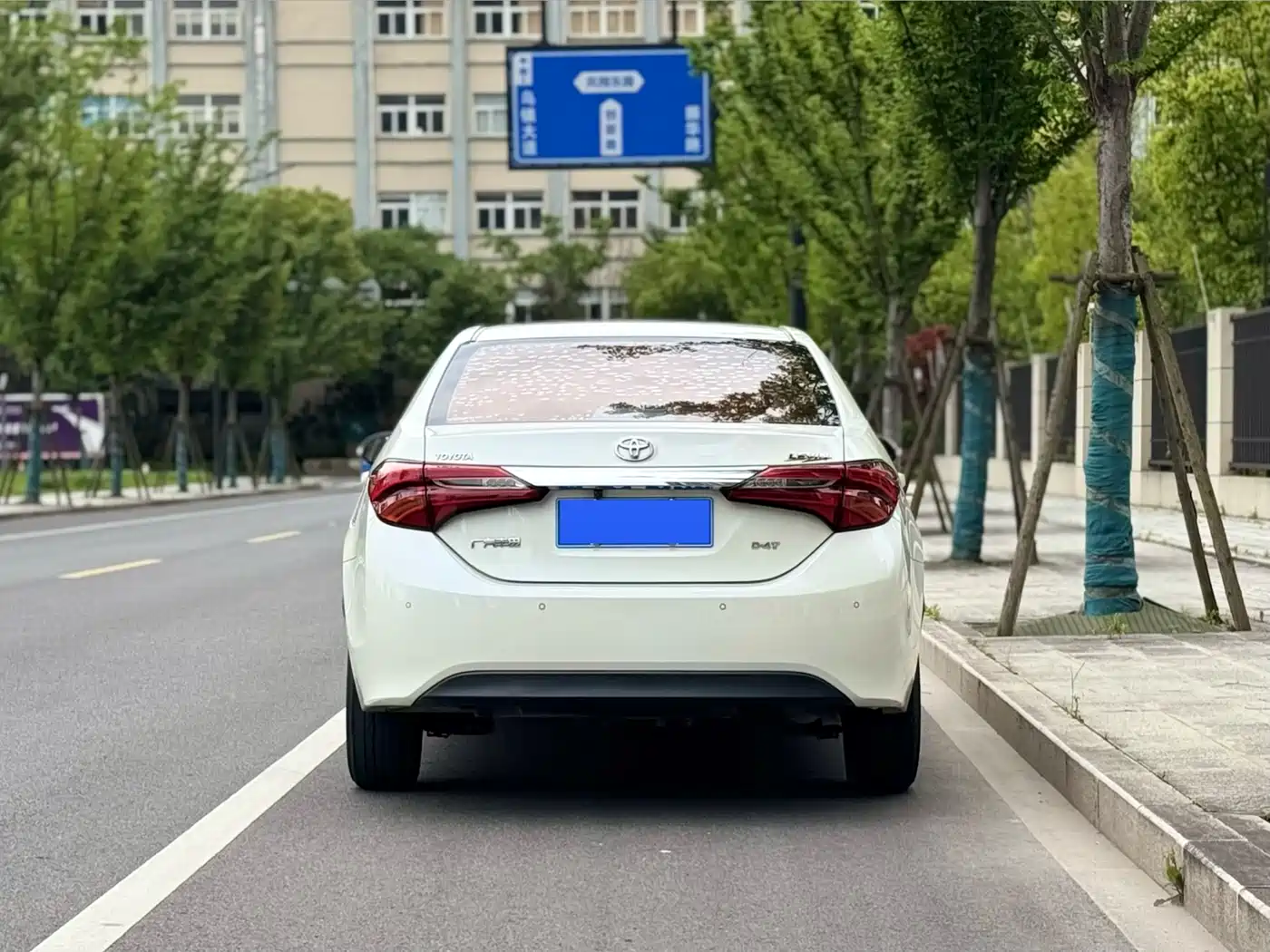 Toyota Levin 2017 Facelift 185T CVT Elite (China V) фото 5