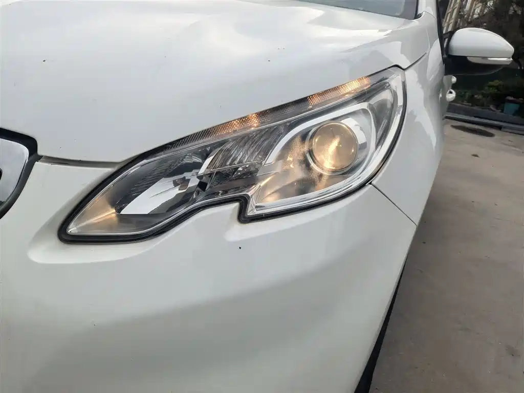 Peugeot 2008 2014 1.6L Automatic Trend Edition фото 24