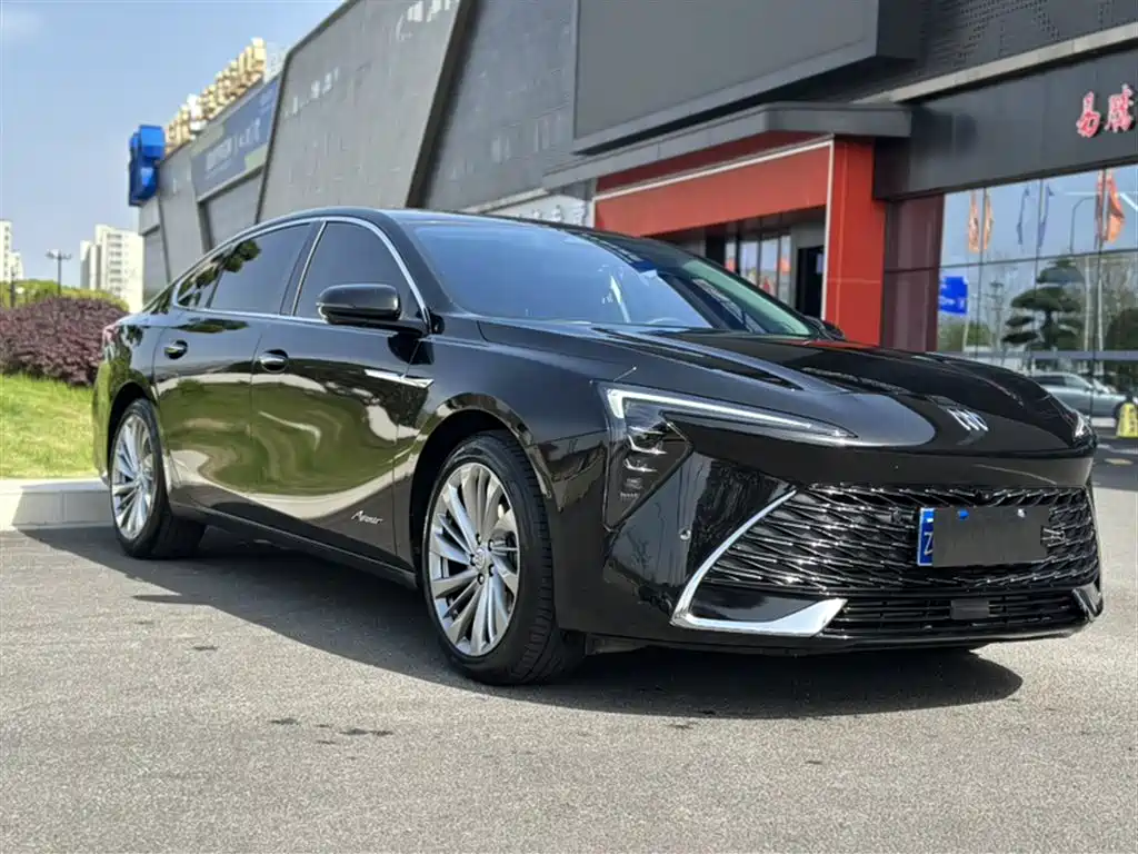 Buick LaCrosse 2023 Avenir Edition фото 10