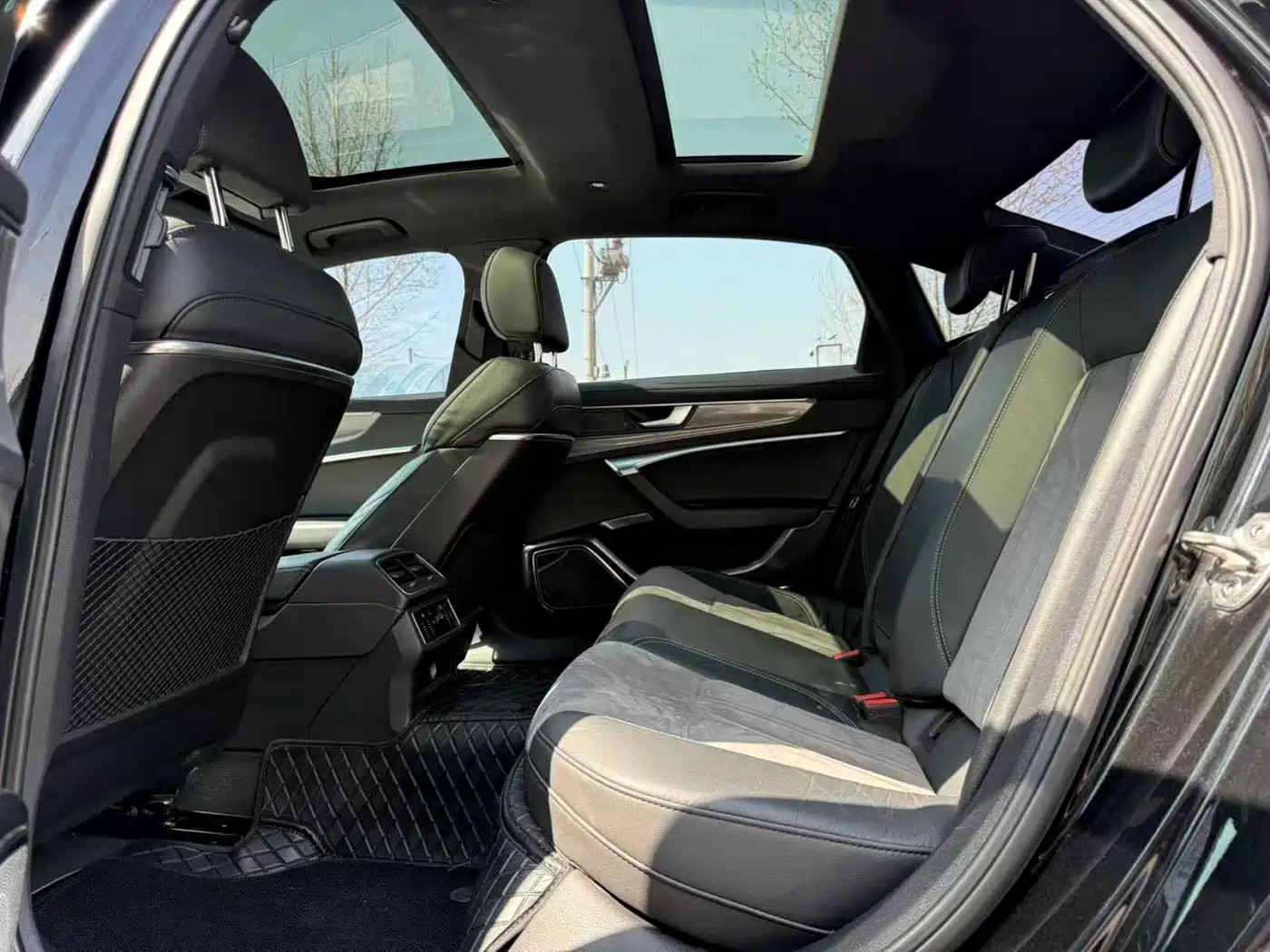Фото 6 - Audi A6L