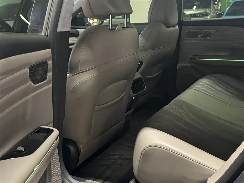 GEELY GALAXY GALAXY SPARKLE 8