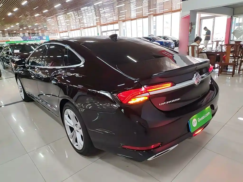 BUICK LACROSSE