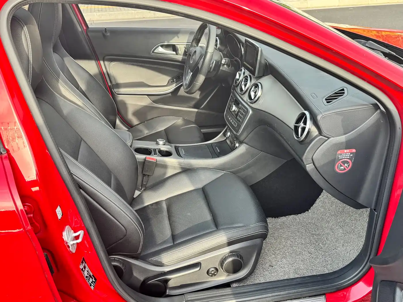 Mercedes-Benz GLA 2015 GLA 200 Fashion фото 13