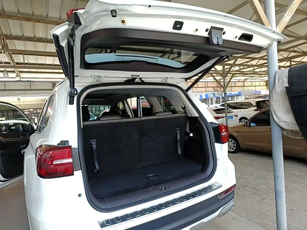 Roewe RX8 2019 2018 30T Intelligent Internet 4WD Supreme Edition