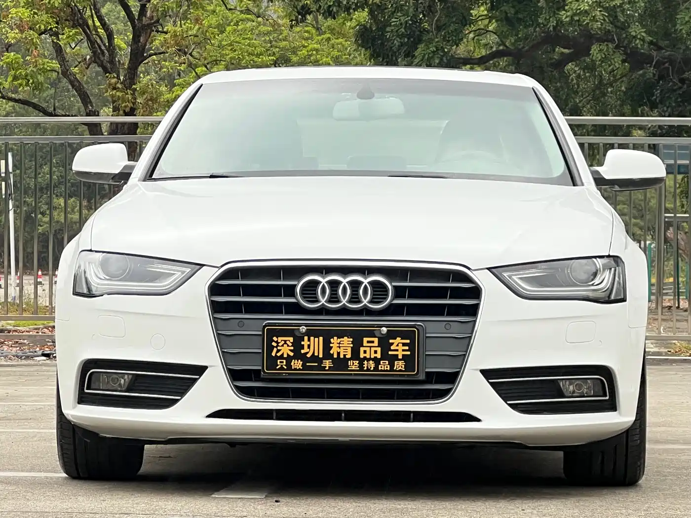 Audi A4L 2013 35 TFSI Automatic Standard фото 2