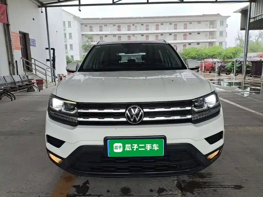 VOLKSWAGEN TUYUE