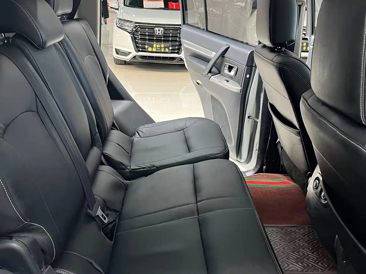 Mitsubishi Pajero (Import) 2016 3.0L Automatic Standard (China V) фото 12