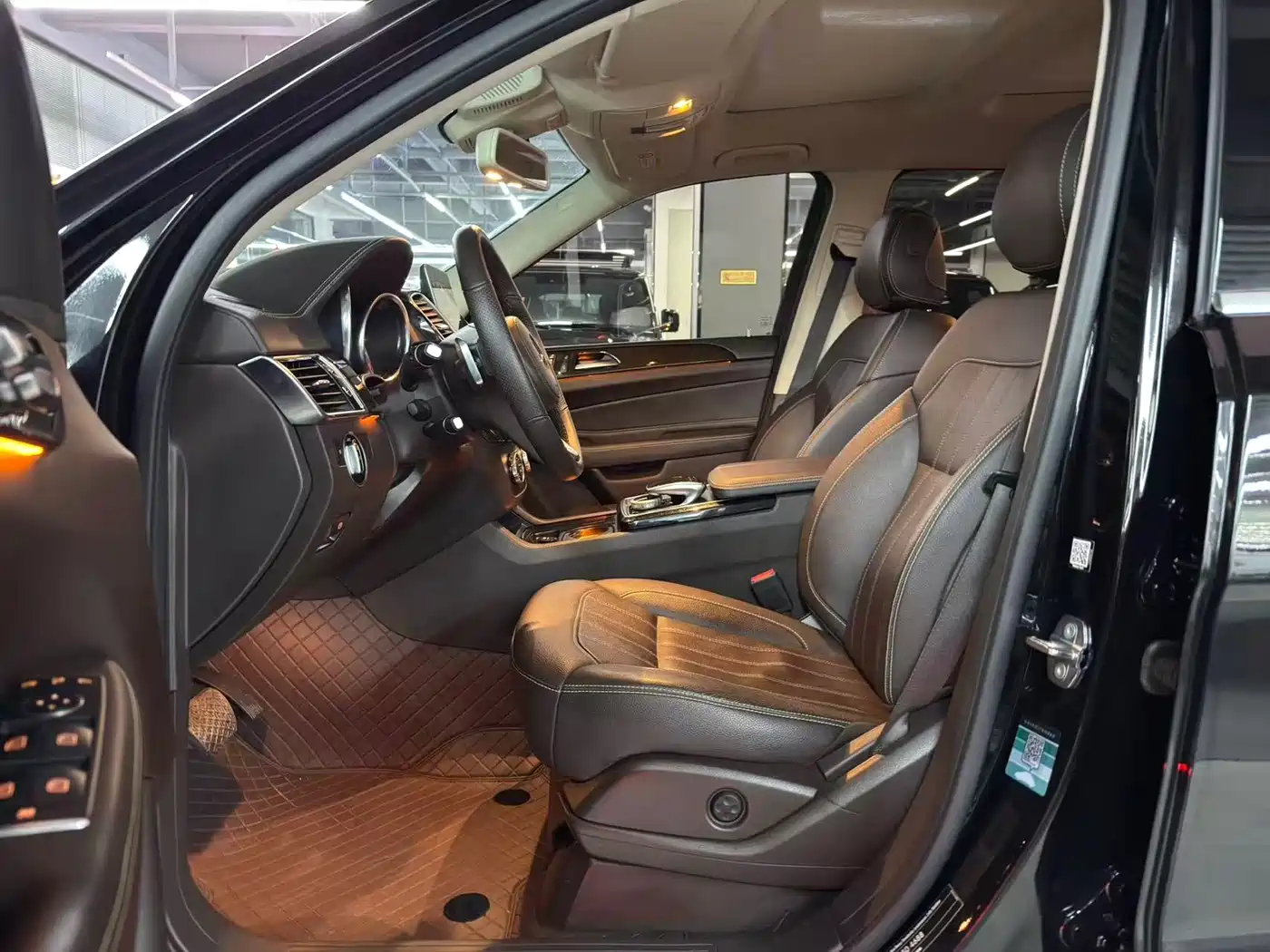 Mercedes-Benz GLS 2019 GLS 400 4MATIC Dynamic Collector's Edition фото 11