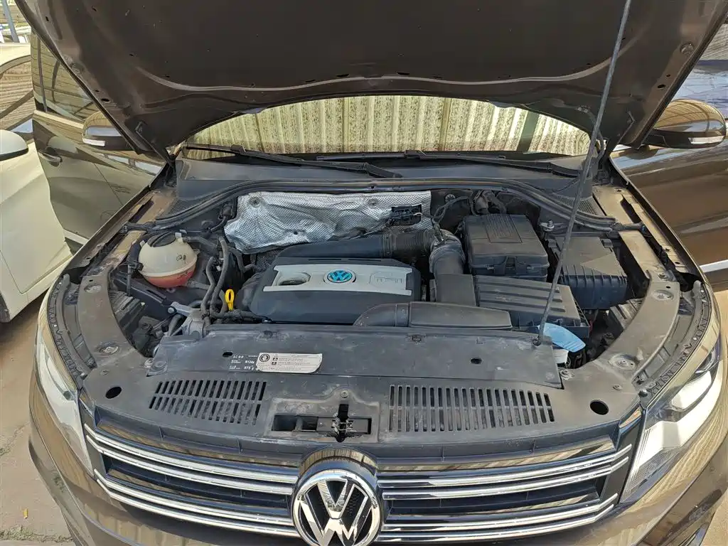 Volkswagen Tiguan 2015 1.8TSI Automatic 2WD Highline фото 16