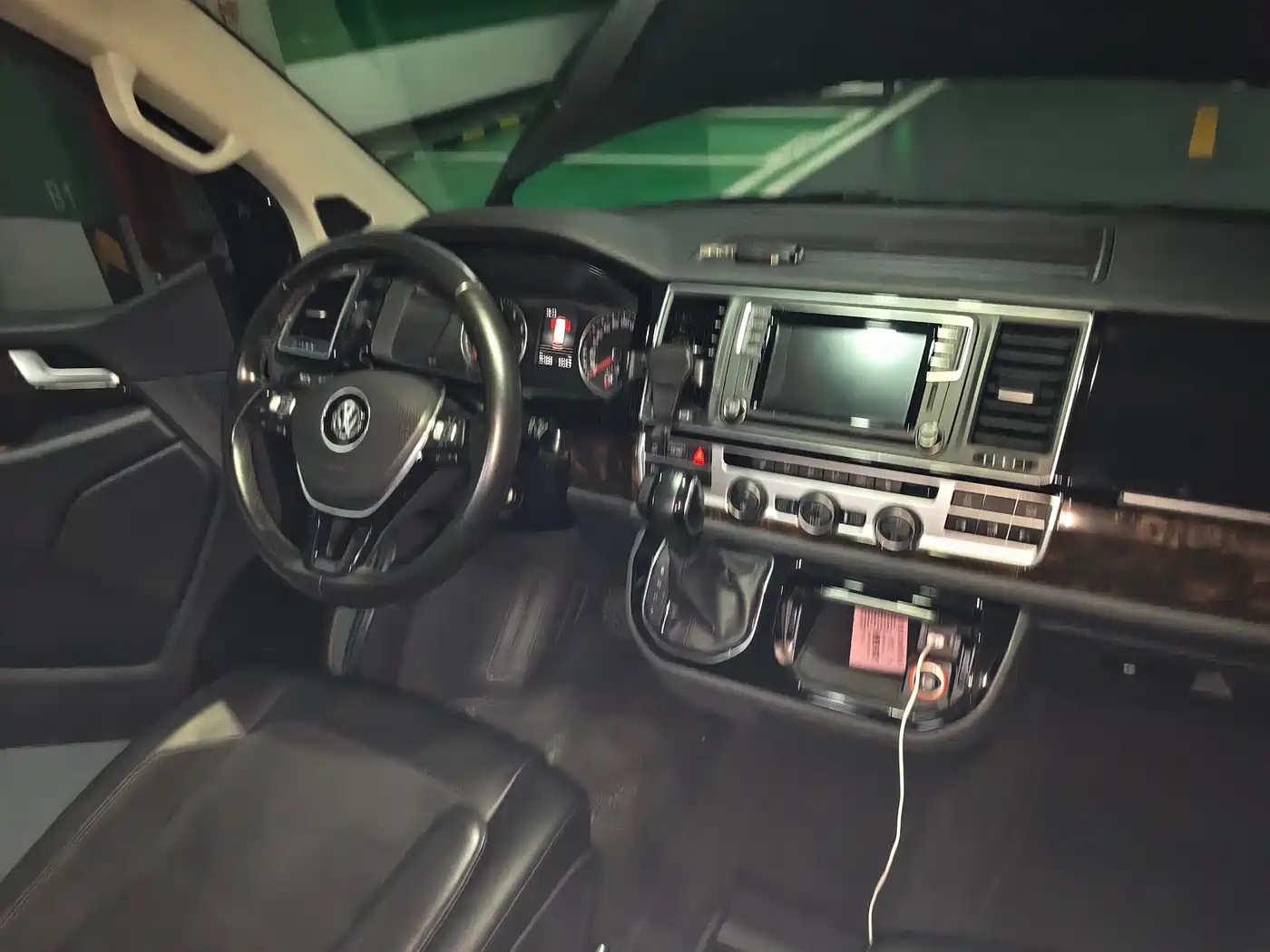 Volkswagen Multivan 2018 2.0TSI 4WD Premium Edition 7-Seater фото 3