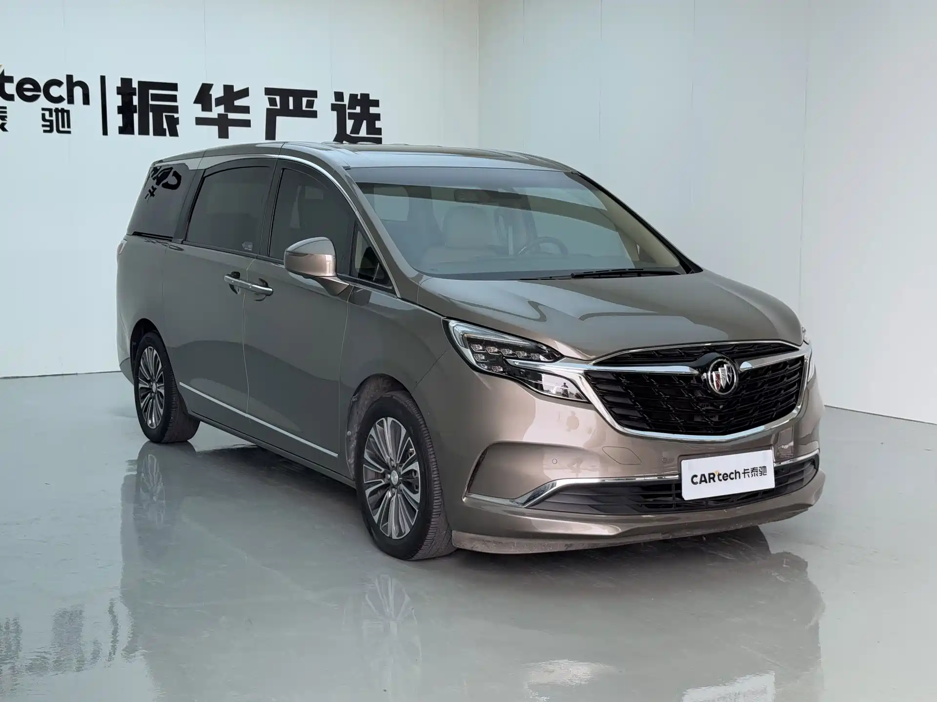 صورة 3 - Buick GL8