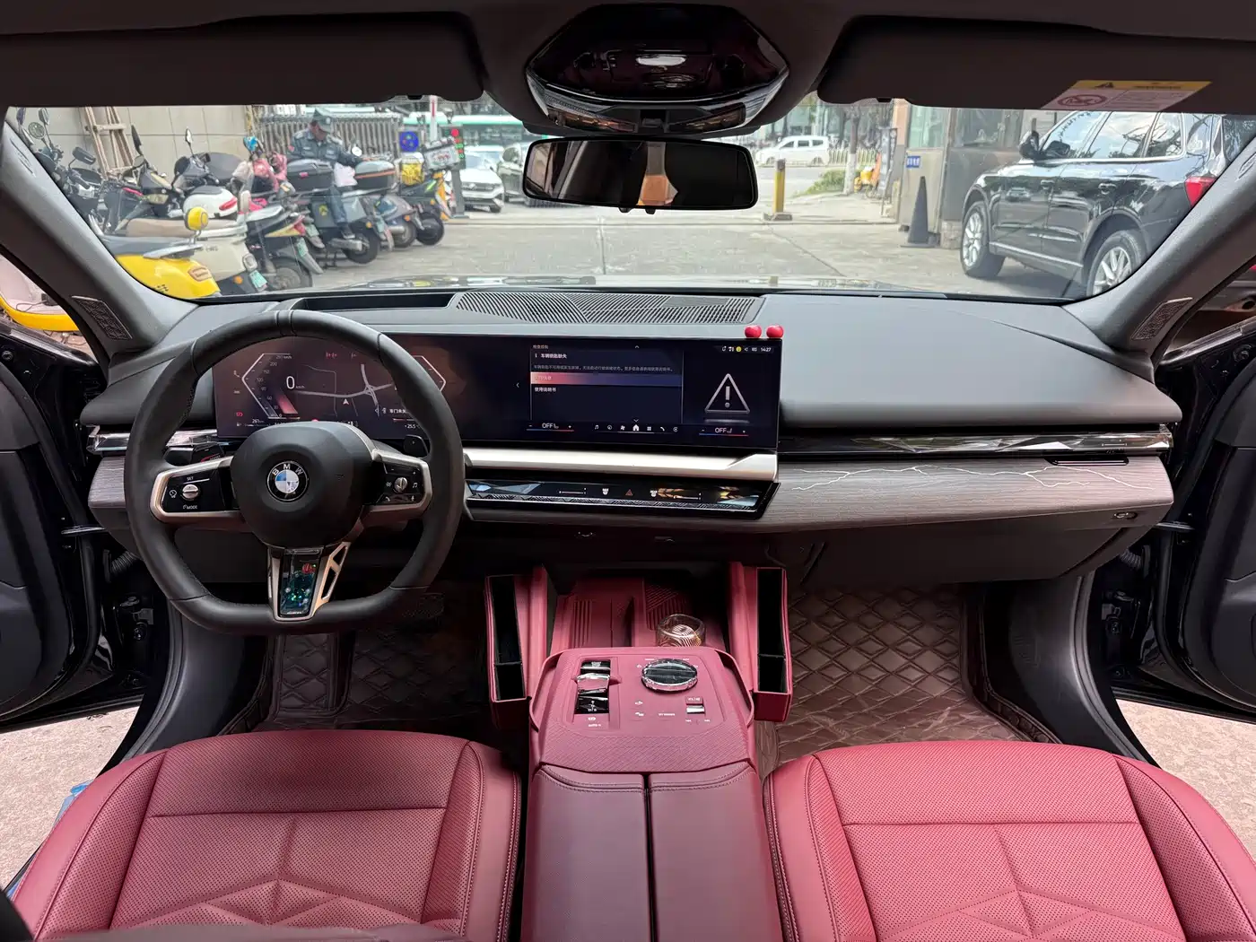 Photo 8 - BMW 5 Series