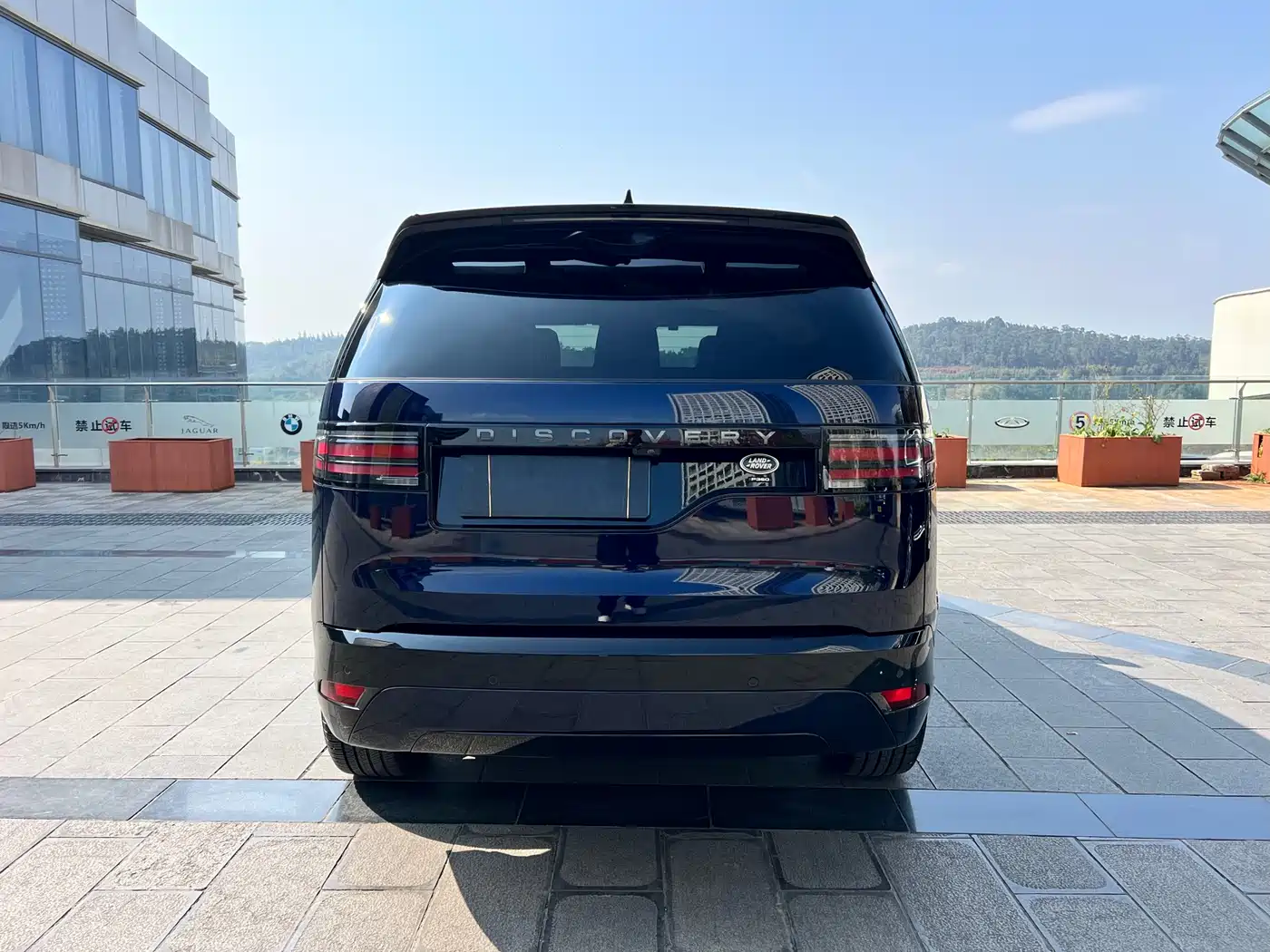 Land Rover Discovery 2023 Facelift 360PS R-Dynamic S фото 5