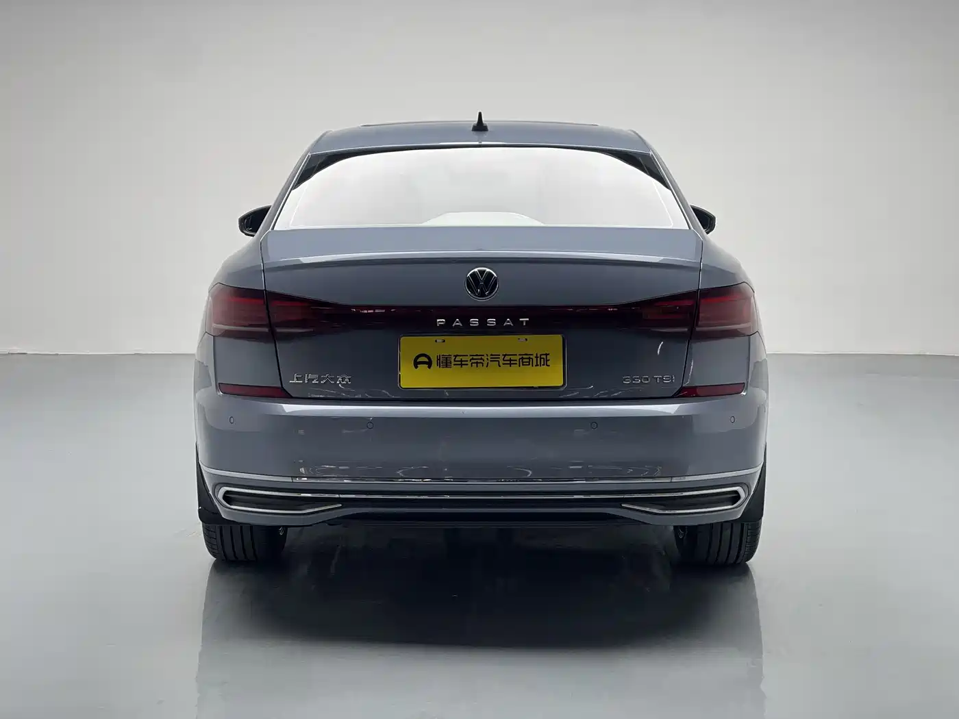 Volkswagen Passat 2022 330TSI Luxury Edition фото 32
