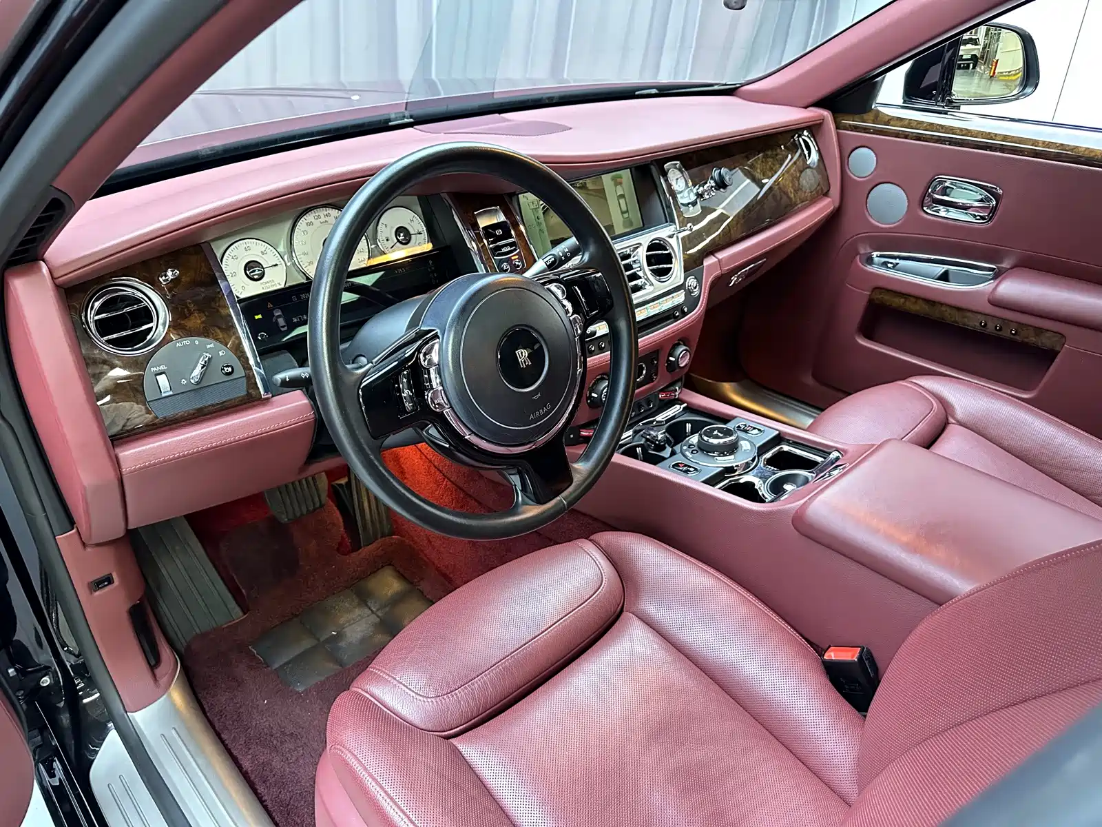 Фото 7 - Rolls-Royce Ghost