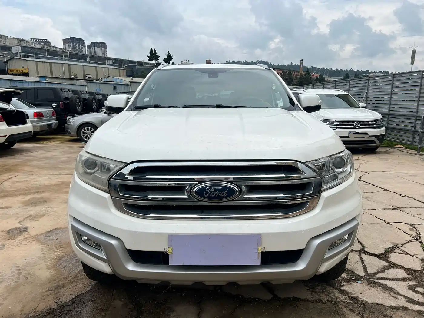 Ford Everest 2018 2017 2.0T Gasoline Automatic 4WD Luxury Edition 7-Seater