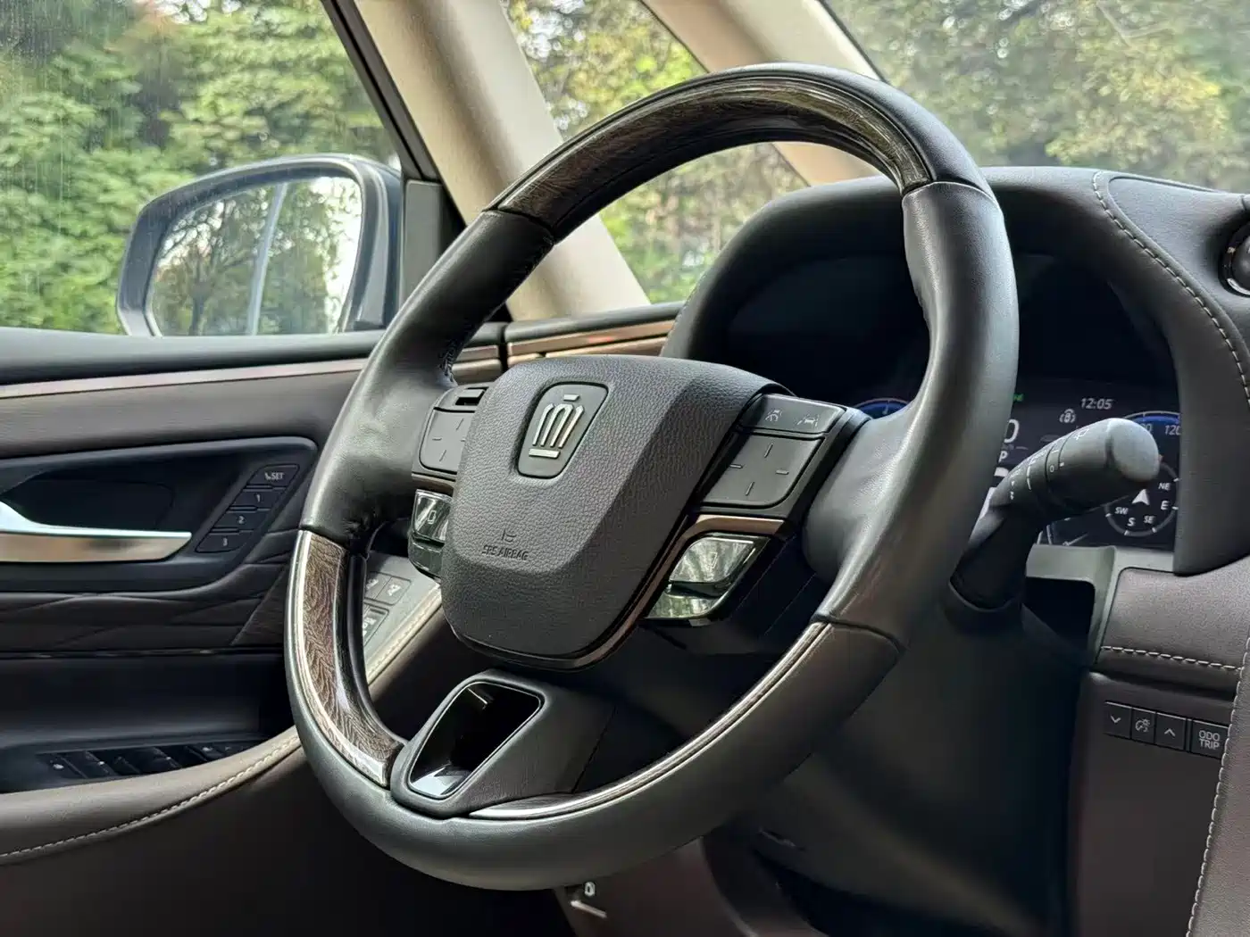 Toyota Vellfire 2024 2024 Crown Hybrid 2.5L Executive Premium Edition