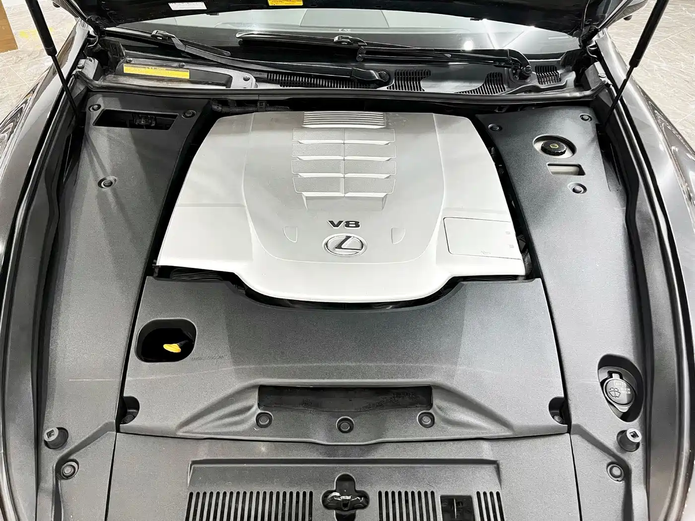 Фото 22 - Lexus LS