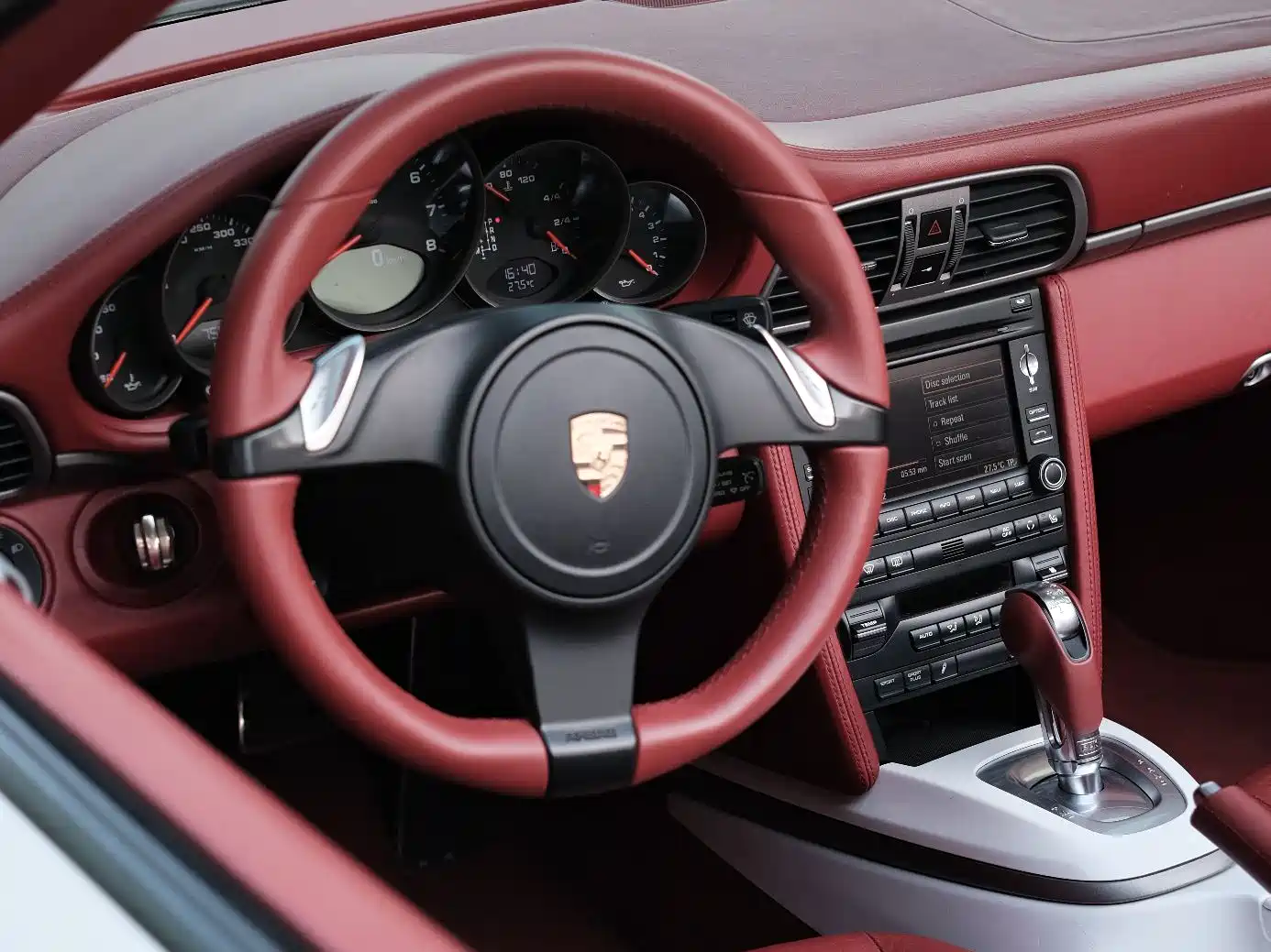 Porsche 911 2010 Carrera Cabriolet 3.6L фото 8