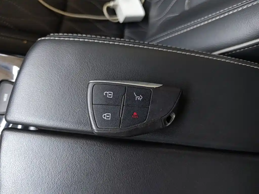 Photo 9 - Buick Envision Plus