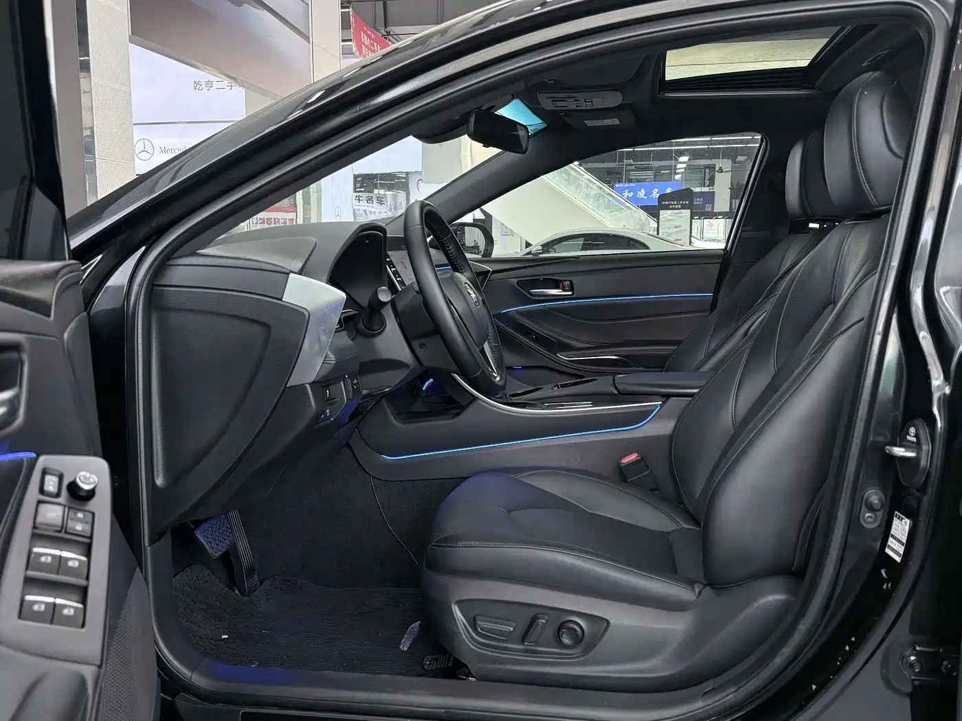 Toyota Avalon 2020 2019 2.0L XLE Premium Edition (China VI)