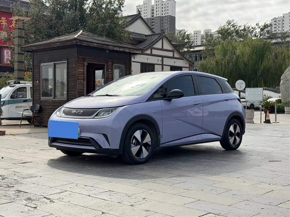 BYD Dolphin 2023 420km Fashion Edition