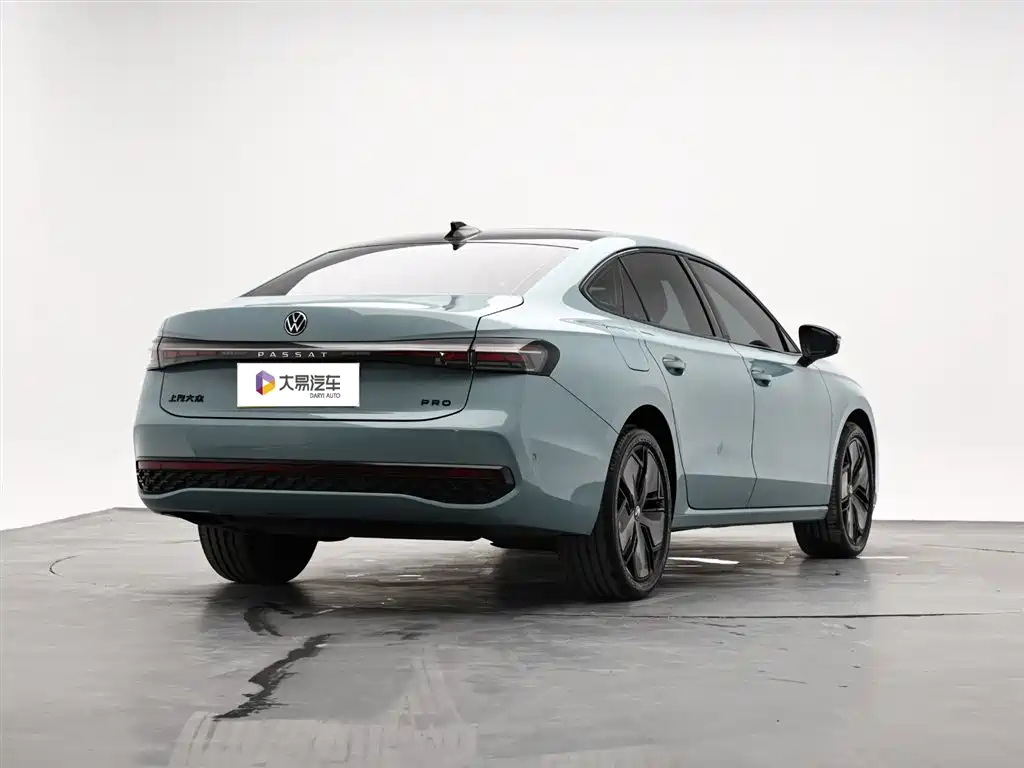 Volkswagen Passat 2025 Model Pro 380TSI Starlight Dragon Premium Edition фото 3