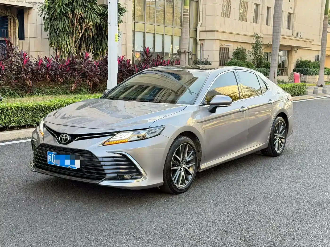 Toyota Camry 2021 2.5G Luxury Edition