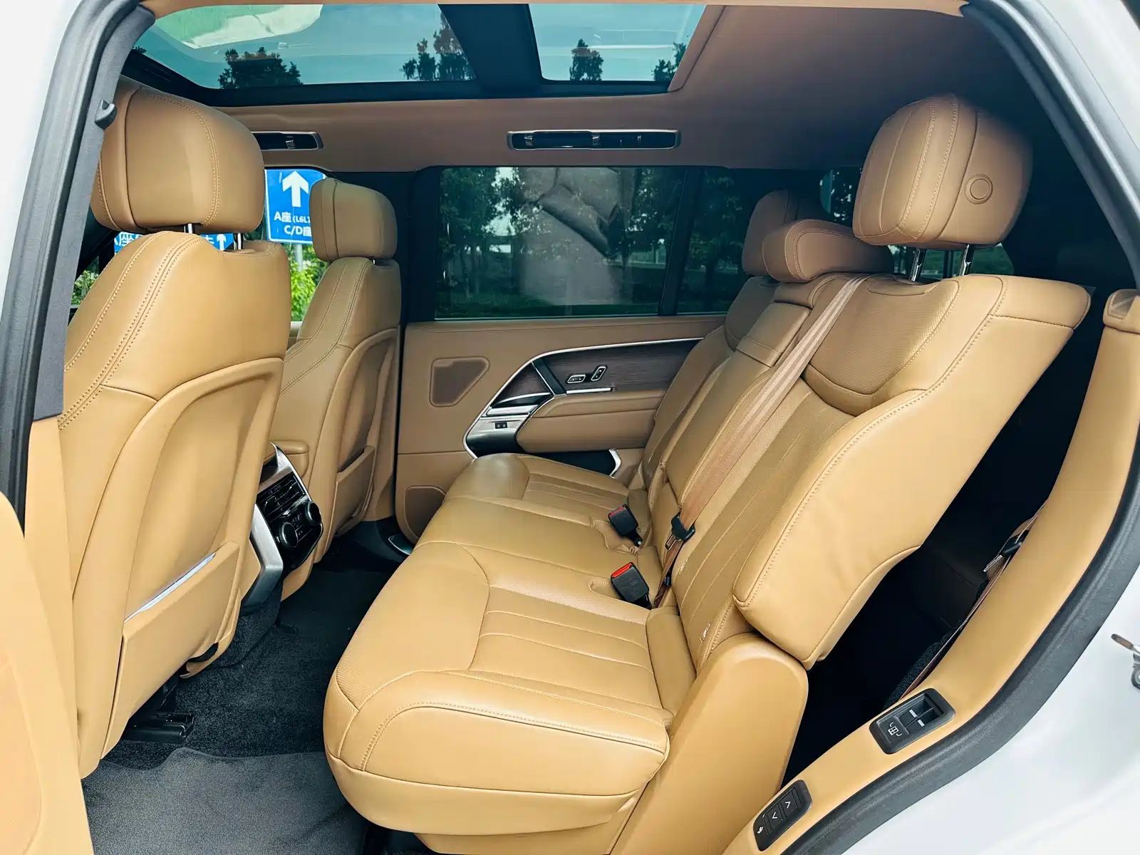 Фото 9 - Land Rover Range Rover